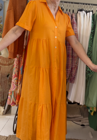 Krizi klänning en storlek 1295kr apelsin, kamel
